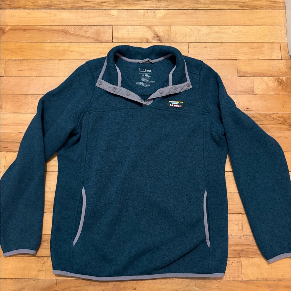 LL Bean Pullover. Women’s Size Medium
